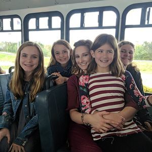 Meet your Posher, Elizabeth